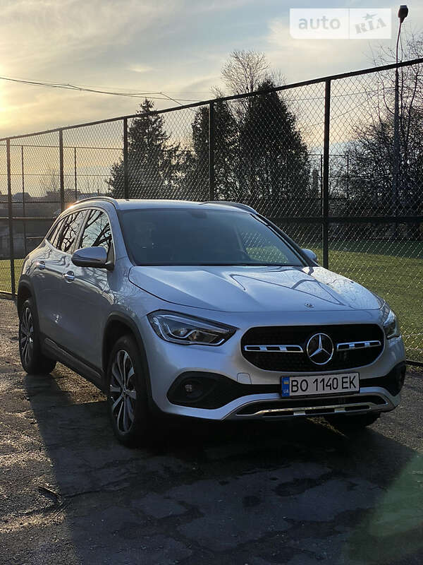 Внедорожник / Кроссовер Mercedes-Benz GLA-Class 2020 в 
