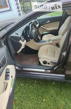 Внедорожник / Кроссовер Mercedes-Benz GLA-Class 2014 в 