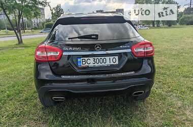 Внедорожник / Кроссовер Mercedes-Benz GLA-Class 2017 в 