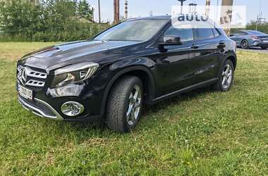 Внедорожник / Кроссовер Mercedes-Benz GLA-Class 2017 в 