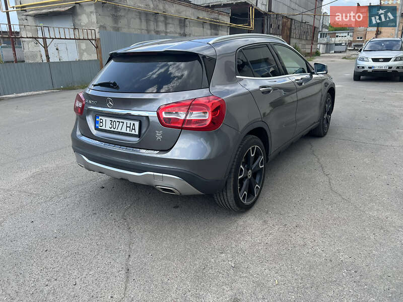 Позашляховик / Кросовер Mercedes-Benz GLA-Class 2018 в Полтаві