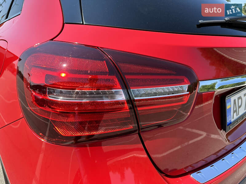 Позашляховик / Кросовер Mercedes-Benz GLA-Class 2018 в Дніпрі