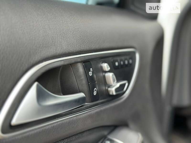 Позашляховик / Кросовер Mercedes-Benz GLA-Class 2019 в Кропивницькому