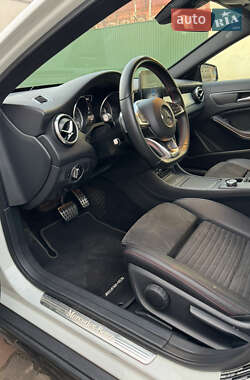 Внедорожник / Кроссовер Mercedes-Benz GLA-Class 2017 в 