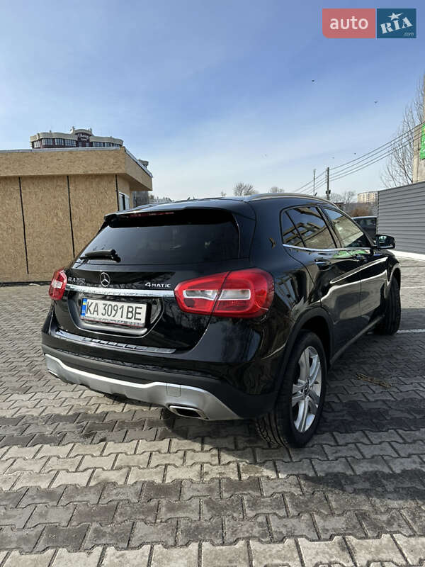 Внедорожник / Кроссовер Mercedes-Benz GLA-Class 2019 в Киеве