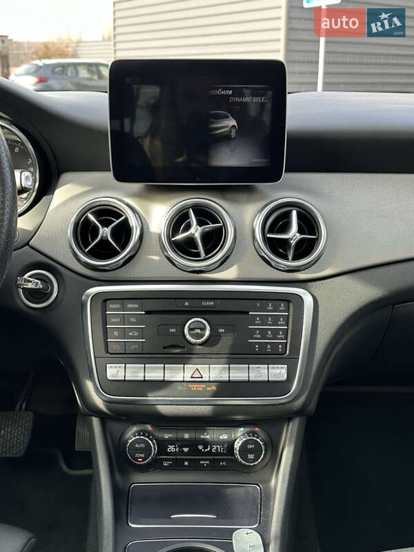 Внедорожник / Кроссовер Mercedes-Benz GLA-Class 2019 в Киеве