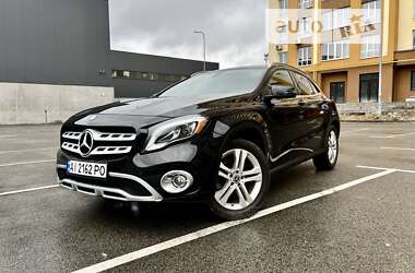 Внедорожник / Кроссовер Mercedes-Benz GLA-Class 2018 в Киеве