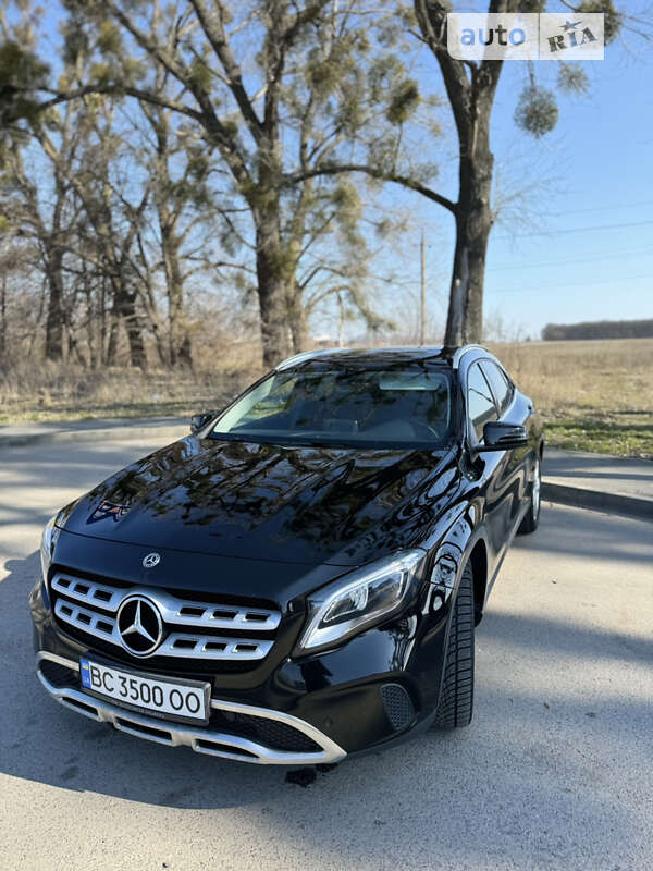 Позашляховик / Кросовер Mercedes-Benz GLA-Class 2019 в Києві