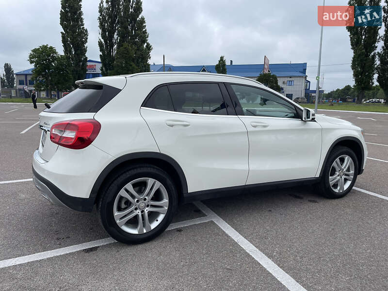 Внедорожник / Кроссовер Mercedes-Benz GLA-Class 2016 в Киеве