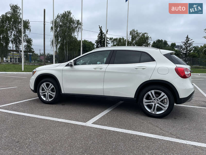 Внедорожник / Кроссовер Mercedes-Benz GLA-Class 2016 в Киеве