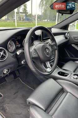 Позашляховик / Кросовер Mercedes-Benz GLA-Class 2016 в 