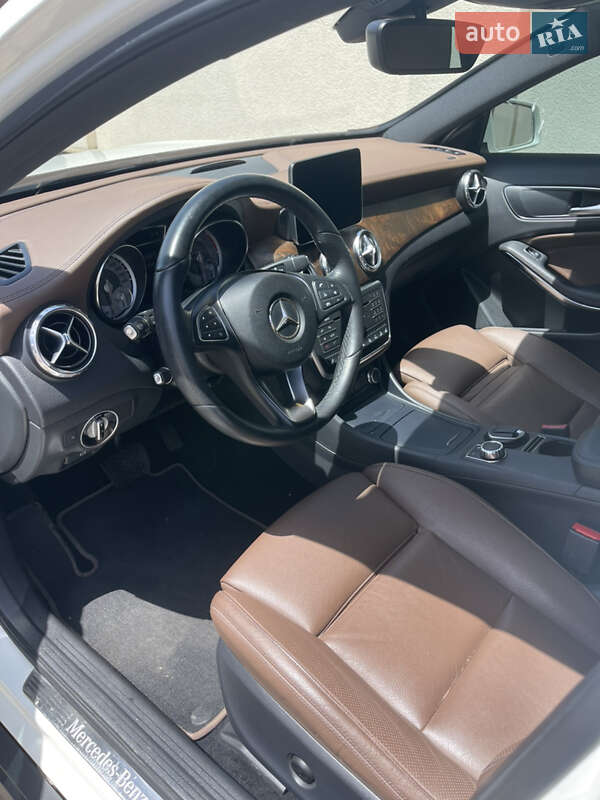 Внедорожник / Кроссовер Mercedes-Benz GLA-Class 2016 в Одессе