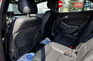 Позашляховик / Кросовер Mercedes-Benz GLA-Class 2015 в 