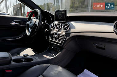 Позашляховик / Кросовер Mercedes-Benz GLA-Class 2015 в 