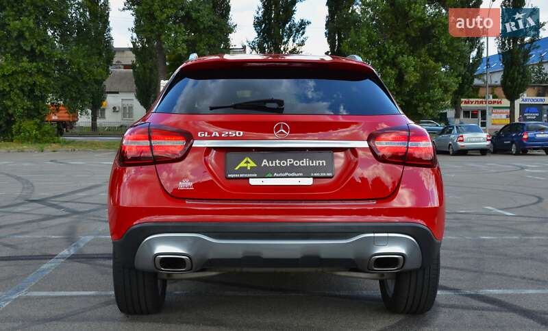 Внедорожник / Кроссовер Mercedes-Benz GLA-Class 2018 в Киеве