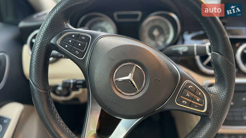 Внедорожник / Кроссовер Mercedes-Benz GLA-Class 2016 в Ирпене