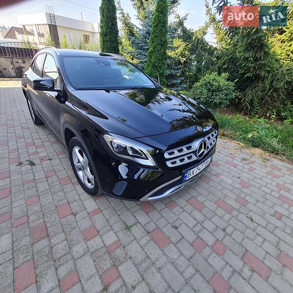 Внедорожник / Кроссовер Mercedes-Benz GLA-Class 2017 в Хмельницком
