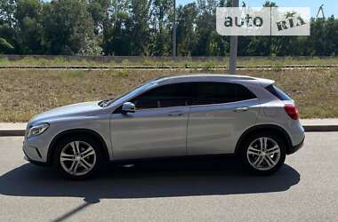Позашляховик / Кросовер Mercedes-Benz GLA-Class 2015 в 