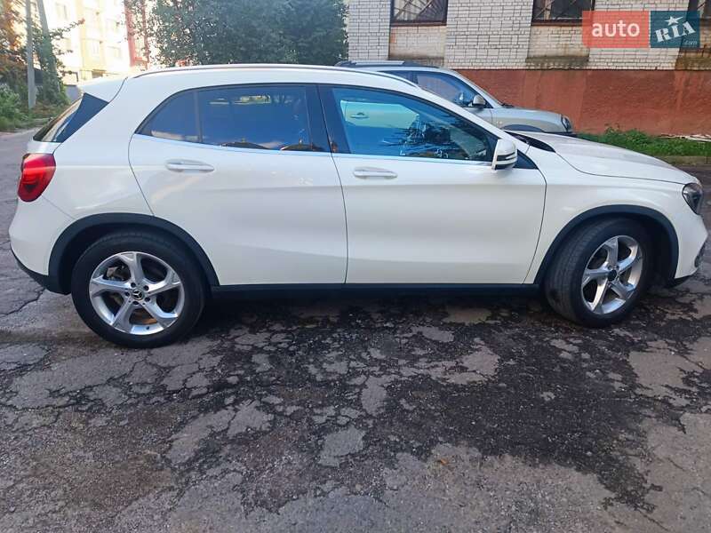 Внедорожник / Кроссовер Mercedes-Benz GLA-Class 2017 в Львове
