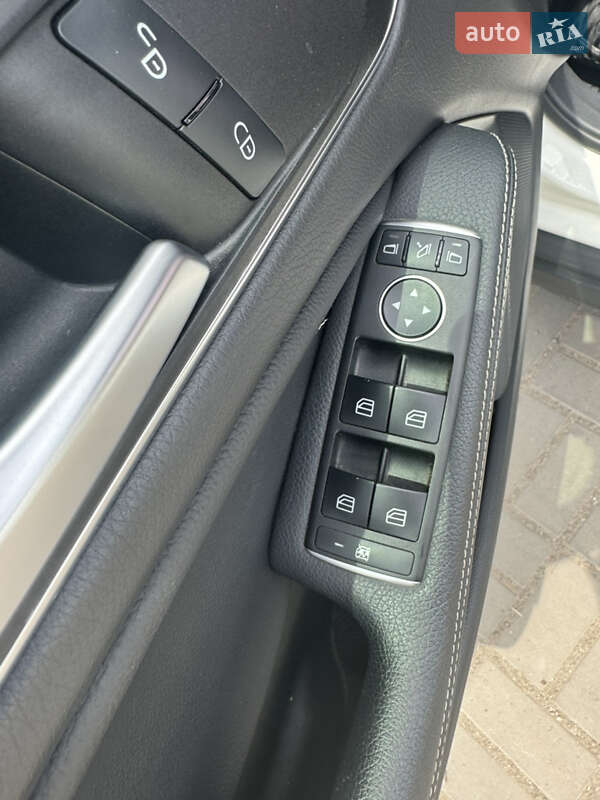 Позашляховик / Кросовер Mercedes-Benz GLA-Class 2016 в Одесі