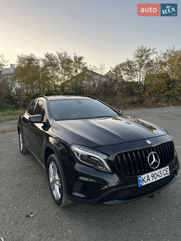 Внедорожник / Кроссовер Mercedes-Benz GLA-Class 2015 в Бориславе