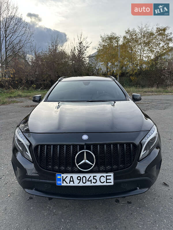 Внедорожник / Кроссовер Mercedes-Benz GLA-Class 2015 в Бориславе