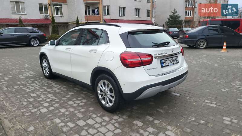 Внедорожник / Кроссовер Mercedes-Benz GLA-Class 2018 в Львове фото 6 Внедорожник / Кроссовер Mercedes-Benz GLA-Class 2018 в Львове