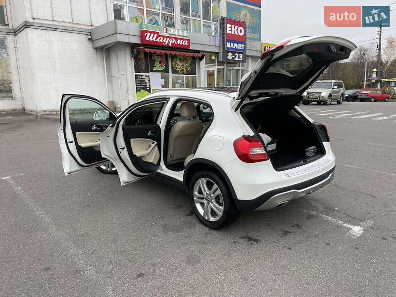 Внедорожник / Кроссовер Mercedes-Benz GLA-Class 2018 в Вышгороде
