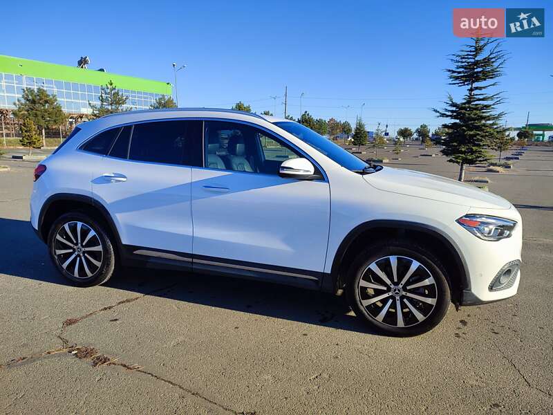 Внедорожник / Кроссовер Mercedes-Benz GLA-Class 2020 в Одессе