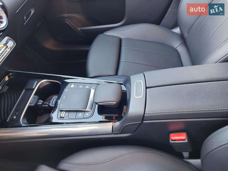 Внедорожник / Кроссовер Mercedes-Benz GLA-Class 2020 в Одессе