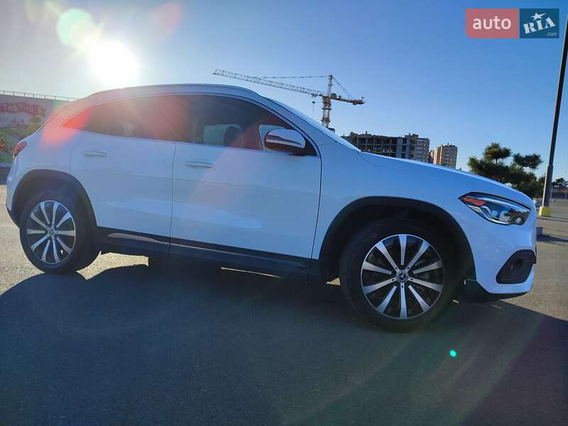 Внедорожник / Кроссовер Mercedes-Benz GLA-Class 2020 в Одессе
