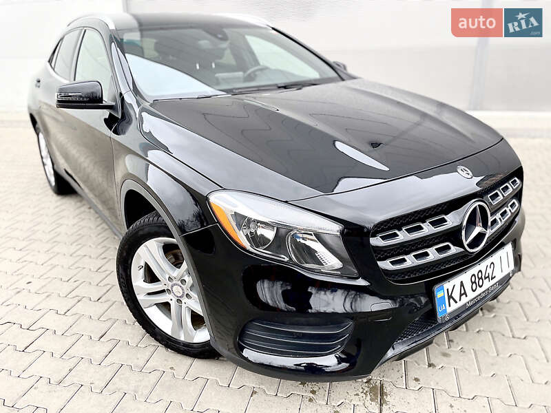 Внедорожник / Кроссовер Mercedes-Benz GLA-Class 2016 в 