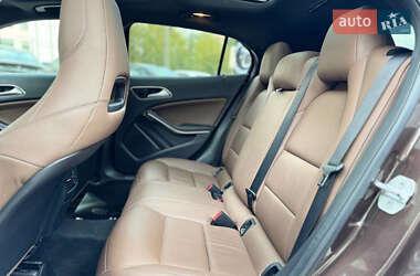 Позашляховик / Кросовер Mercedes-Benz GLA-Class 2014 в 