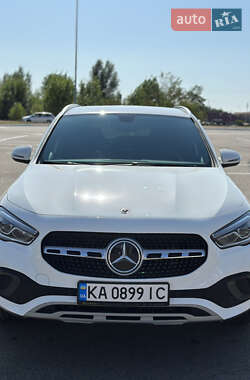 Внедорожник / Кроссовер Mercedes-Benz GLA-Class 2021 в 