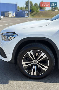 Внедорожник / Кроссовер Mercedes-Benz GLA-Class 2021 в 