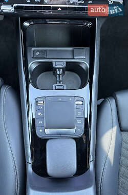 Внедорожник / Кроссовер Mercedes-Benz GLA-Class 2021 в 