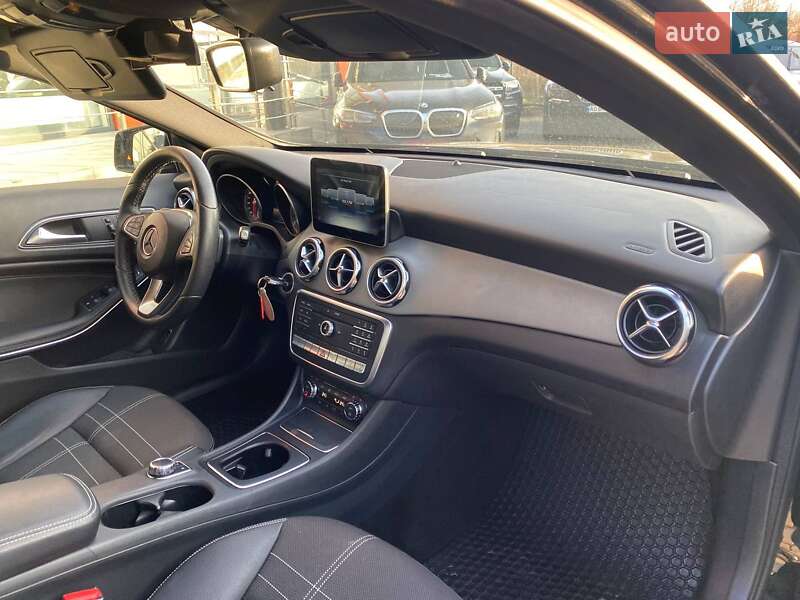 Внедорожник / Кроссовер Mercedes-Benz GLA-Class 2017 в Львове