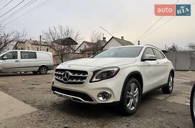 Внедорожник / Кроссовер Mercedes-Benz GLA-Class 2018 в 