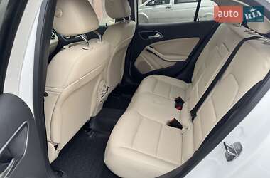 Внедорожник / Кроссовер Mercedes-Benz GLA-Class 2018 в 