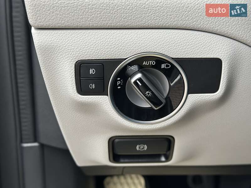 Внедорожник / Кроссовер Mercedes-Benz GLA-Class 2017 в Киеве фото 36 Внедорожник / Кроссовер Mercedes-Benz GLA-Class 2017 в Киеве