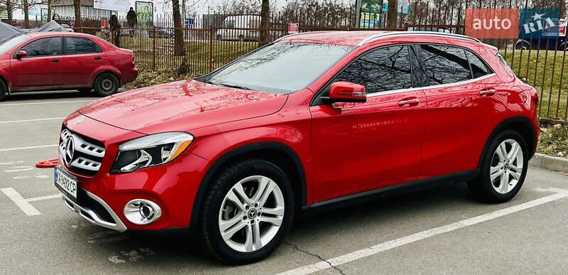 Внедорожник / Кроссовер Mercedes-Benz GLA-Class 2017 в Киеве