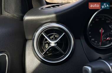 Позашляховик / Кросовер Mercedes-Benz GLA-Class 2017 в 