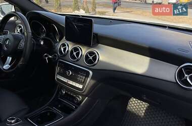 Позашляховик / Кросовер Mercedes-Benz GLA-Class 2017 в 