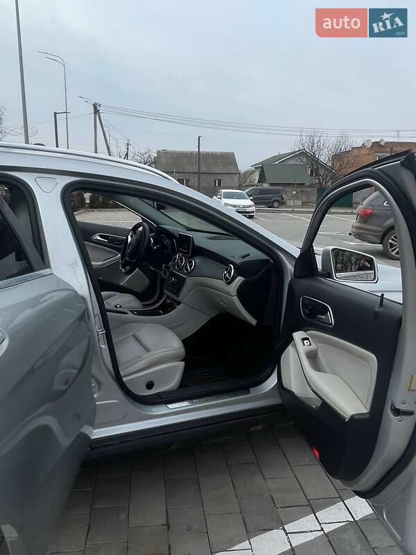 Внедорожник / Кроссовер Mercedes-Benz GLA-Class 2014 в Виннице фото 11 Внедорожник / Кроссовер Mercedes-Benz GLA-Class 2014 в Виннице