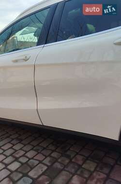 Позашляховик / Кросовер Mercedes-Benz GLA-Class 2017 в 