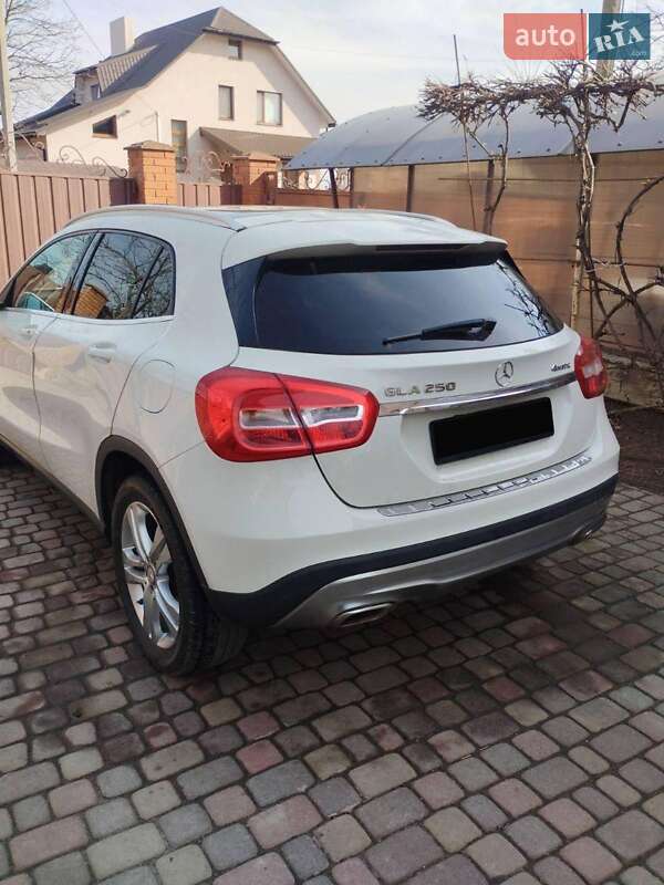 Внедорожник / Кроссовер Mercedes-Benz GLA-Class 2017 в Луцке