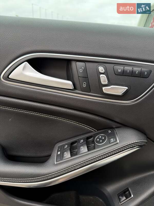 Позашляховик / Кросовер Mercedes-Benz GLA-Class 2017 в Києві