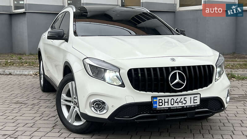 Внедорожник / Кроссовер Mercedes-Benz GLA-Class 2017 в Запорожье