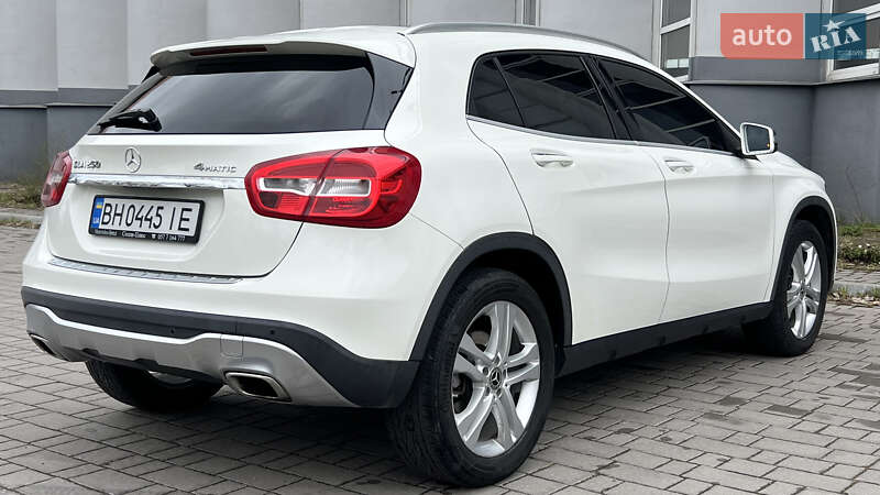 Внедорожник / Кроссовер Mercedes-Benz GLA-Class 2017 в Запорожье