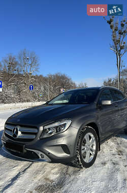 Позашляховик / Кросовер Mercedes-Benz GLA-Class 2015 в 